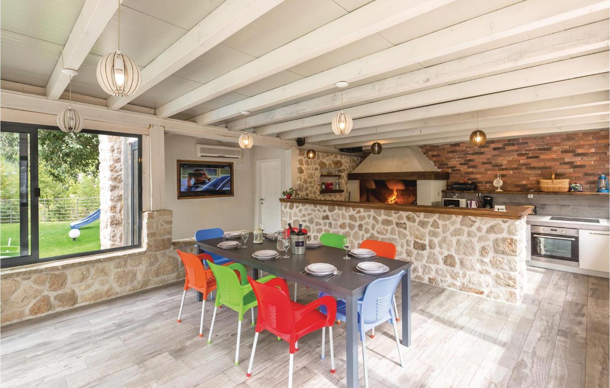 6 Bedroom Gorgeous Home In Zagvozd Extérieur photo